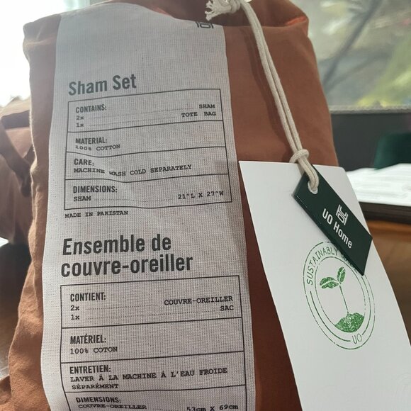 Urban Outfitters King Duvet Cover and Sham Set - Picture 5 of 6